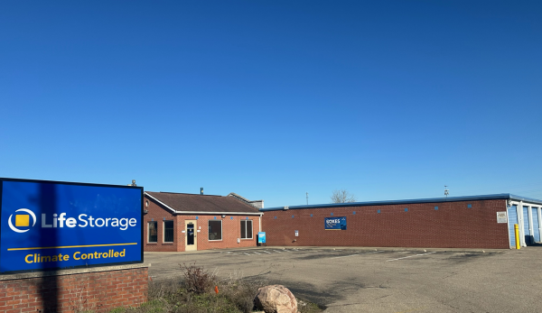 Extra Space Storage - 3273 - Cincinnati - Robertson Ave - 2950 Robertson Avenue