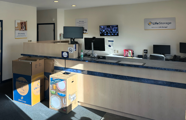 Extra Space Storage - 3273 - Cincinnati - Robertson Ave - 2950 Robertson Avenue