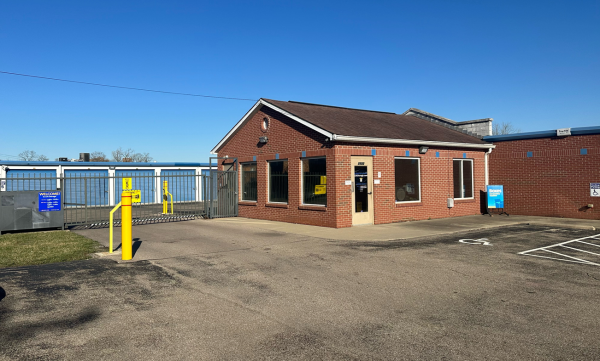 Extra Space Storage - 3273 - Cincinnati - Robertson Ave - 2950 Robertson Avenue