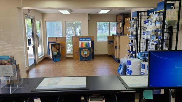 Extra Space Storage - 3218 - New Orleans - General DeGaulle Dr - 3200 General De Gaulle Drive
