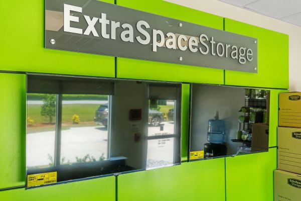 Extra Space Storage - 6329 - Brunswick - Scranton Connector