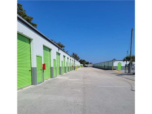 Extra Space Storage - 1069 - West Palm Beach - 2300 N Military Trail - 2300 North Military Trail