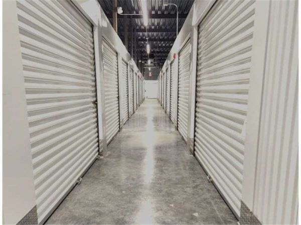 Extra Space Storage - 7949 - McAllen - 10th St - 7317 North 10th Street