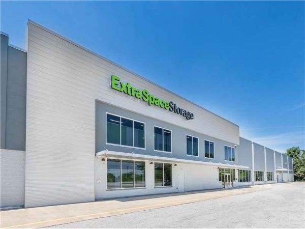 Extra Space Storage - 8946 - Claymont - Philadelphia Pike - 2105 Philadelphia Pike
