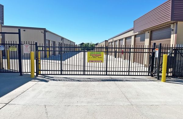 Lockaway Storage - 2534 - 4560 Venture Drive