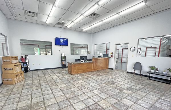 Lockaway Storage - Robison Rd - 927 North Robison Road