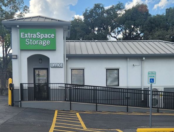 Extra Space Storage - 3096 - Universal City - Pat Booker Road - 2500 Pat Booker Road