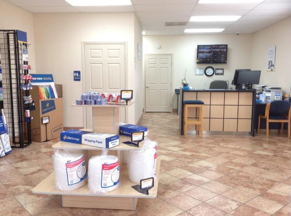 Extra Space Storage - 3096 - Universal City - Pat Booker Road - 2500 Pat Booker Road