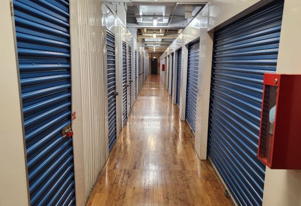 Extra Space Storage - 3328 - Chicago - 345 N Western Ave - 345 North Western Avenue