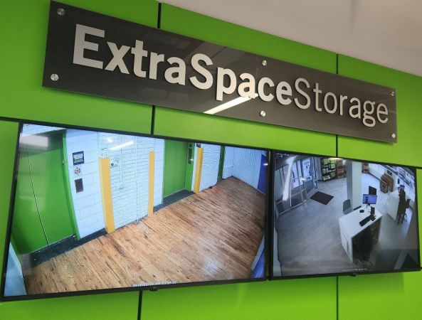 Extra Space Storage - 3328 - Chicago - 345 N Western Ave - 345 North Western Avenue