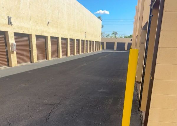 Extra Space Storage - 3753 - Tempe - Broadway Rd - 1019 East Broadway Road