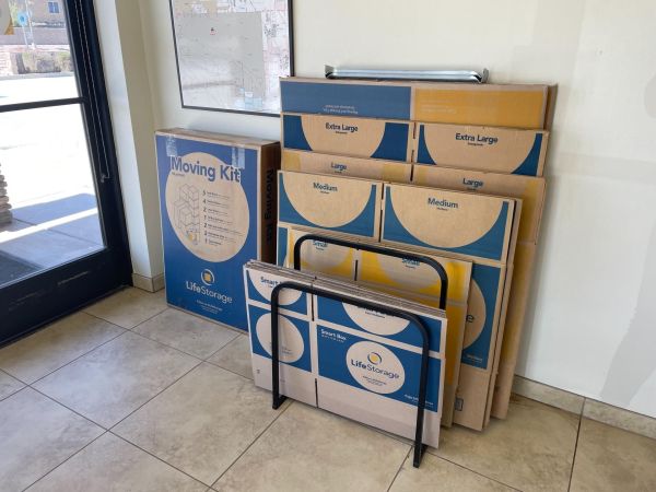 Extra Space Storage - 3756 - San Tan Valley - Hunt Hwy - 868 East Hunt Highway
