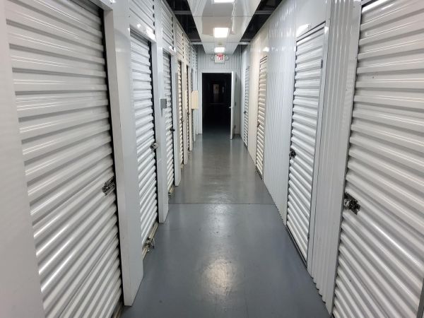 Extra Space Storage - 3678 - Lutz - State Road 54 - 21731 Florida 54