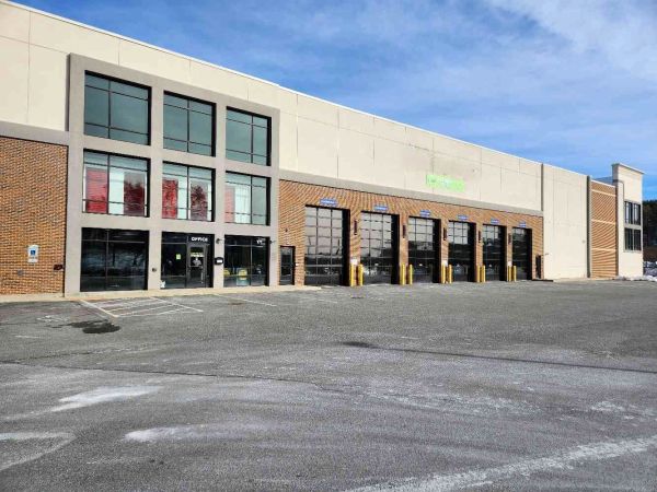 Extra Space Storage - 3880 - Waltham - 171 Bear Hill Rd - 171 Bear Hill Road