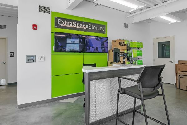 Extra Space Storage - 7428 - Cape Coral - Chiquita Blvd - 4132 Chiquita Boulevard South