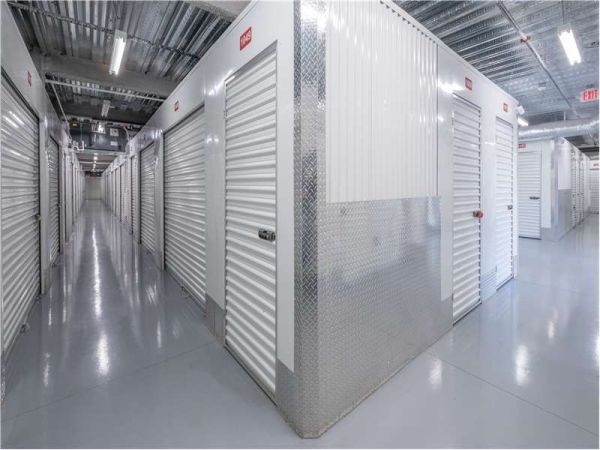 Extra Space Storage - 7613 - Tampa - Falkenburg Rd - 2460 South Falkenburg Road