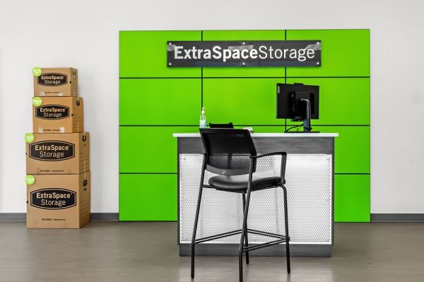 Extra Space Storage - 7522 - Middleton - Deming Way - 3119 Deming Way