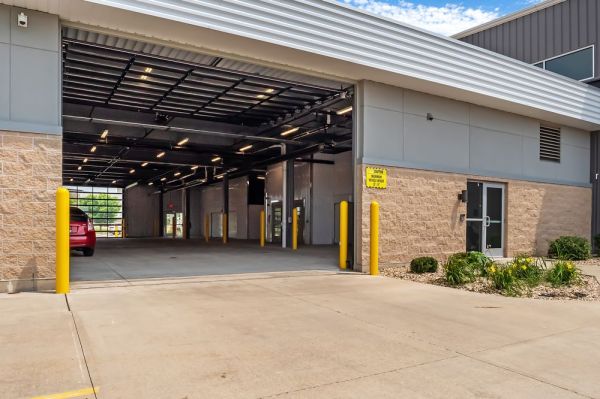 Extra Space Storage - 7522 - Middleton - Deming Way - 3119 Deming Way