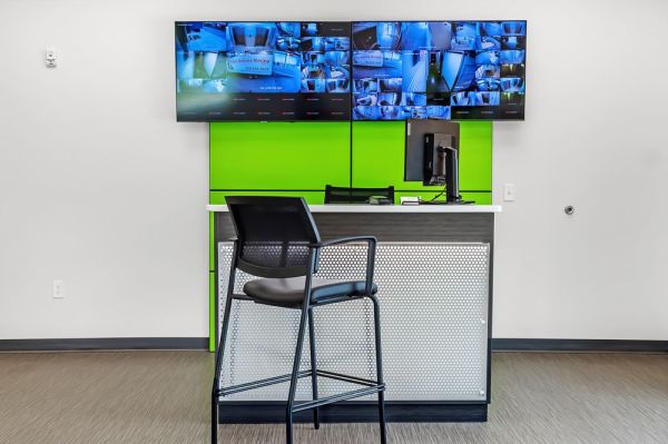 Extra Space Storage - 7522 - Middleton - Deming Way - 3119 Deming Way