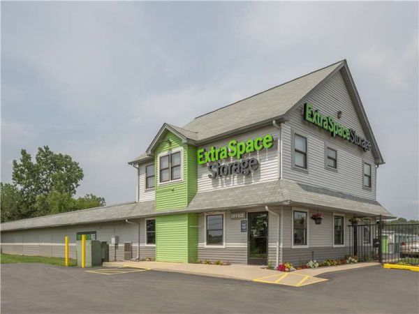 Extra Space Storage - 0553 - Belleville - Old Rawsonville Rd - 1900 Old Rawsonville Road