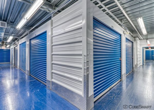 CubeSmart Self Storage NJ Aberdeen Township Cliffwood Ave West - 268 Cliffwood Avenue West