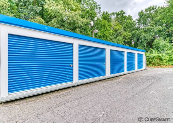 CubeSmart Self Storage NJ Aberdeen Township Cliffwood Ave West - 268 Cliffwood Avenue West