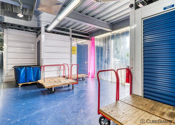 CubeSmart Self Storage NJ Aberdeen Township Cliffwood Ave West - 268 Cliffwood Avenue West
