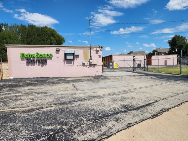 Extra Space Storage - 2082 - Round Rock - McNeil Rd - 716 McNeil Road