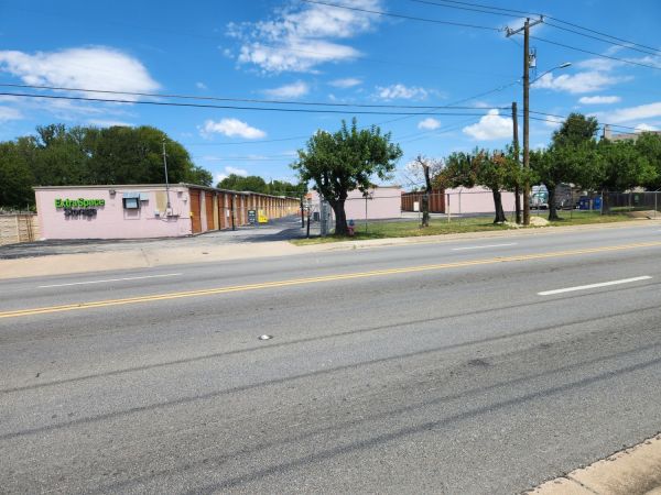 Extra Space Storage - 2082 - Round Rock - McNeil Rd - 716 McNeil Road