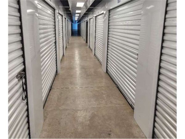 Extra Space Storage - 6443 - Brookfield - N Calhoun Rd - 2735 North Calhoun Road