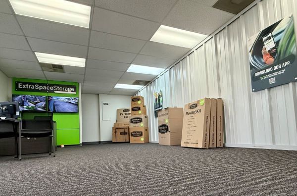 Extra Space Storage - 6457 - Portland - N Broadway - 813 North Broadway