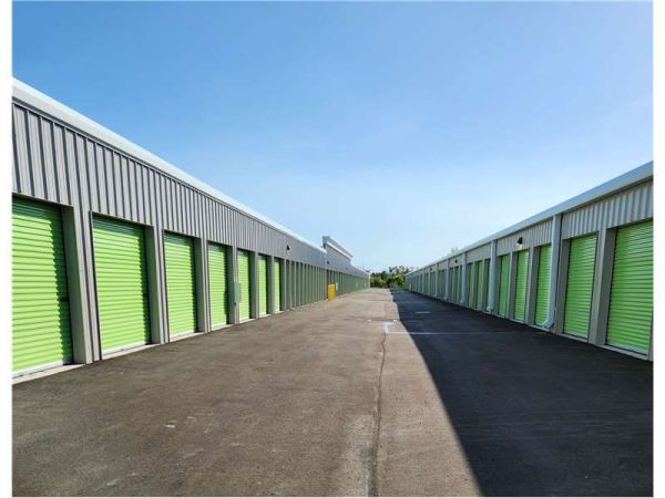 Extra Space Storage - 7977 - Fort Myers - Convenience Way - 15260 Convenience Way