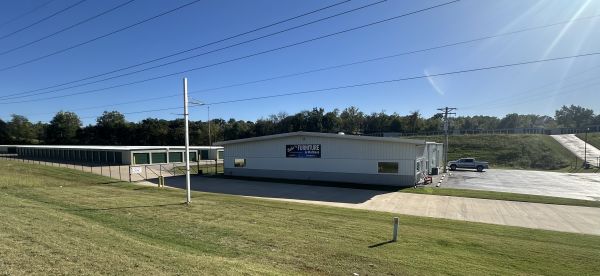 Bahr's Self Storage - 6576 Missouri 100