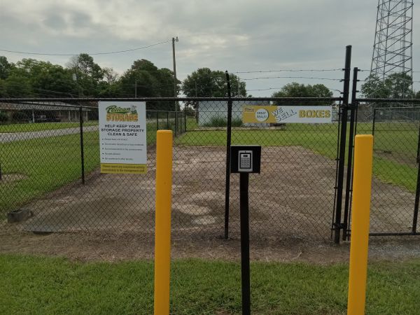 Pelican Lock Storage - 1812 East Villien Avenue