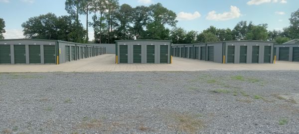 Pelican Lock Storage - 1812 East Villien Avenue