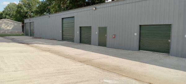 Pelican Lock Storage - 1812 East Villien Avenue
