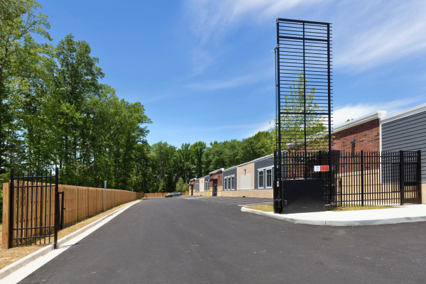 Self-Storage Plus - Glen Allen - 1550 Magnolia Ridge Drive - 1550 Magnolia Ridge Drive