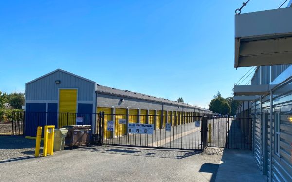 Iron Gate Storage - TV Highway - 4050 Southwest 160th Avenue