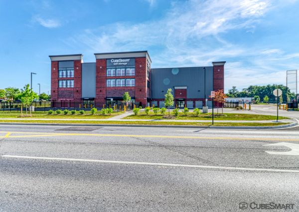 CubeSmart Self Storage MD Frederick Thomas Johnson Dr - 39 Thomas Johnson Drive