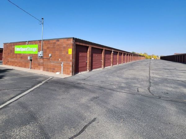 Extra Space Storage - 6449 - Logan - W 200 S - 800 West 200 South