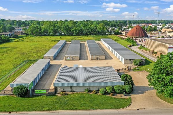 Extra Space Storage - 7648 - Champaign - Kenyon Rd - Annex - 611 West Kenyon Road