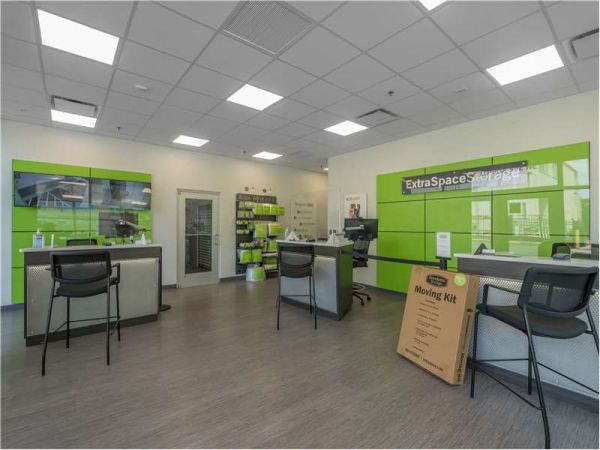 Extra Space Storage - 7087 - Washington DC - Florida Ave - 72 Florida Avenue Northeast
