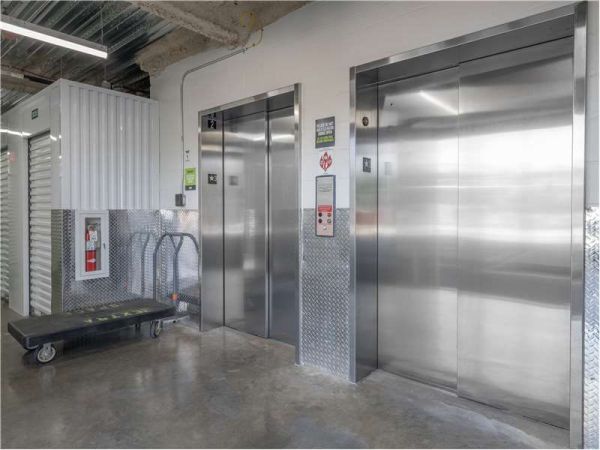 Extra Space Storage - 7087 - Washington DC - Florida Ave - 72 Florida Avenue Northeast