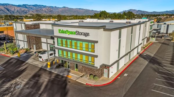 Extra Space Storage - 6332 - Tucson - Tanque Verde Rd - 6335 East Tanque Verde Road