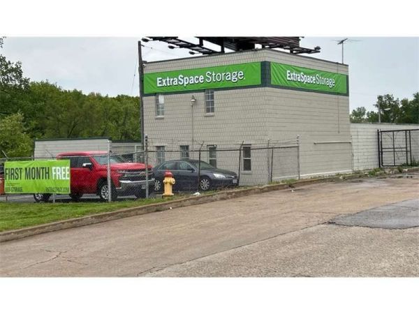 Extra Space Storage - 6442 - St Louis - Pershall Rd - 1036 Pershall Road