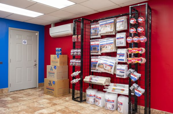 Devon Self Storage Greensboro, North Carolina - 118 Stage Coach Trail
