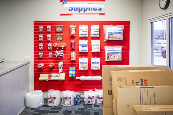 Devon Self Storage - 9206 - RIDGELAND - 130 Centre Street