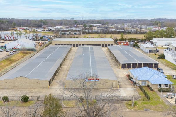 Devon Self Storage - 9206 - RIDGELAND - 130 Centre Street