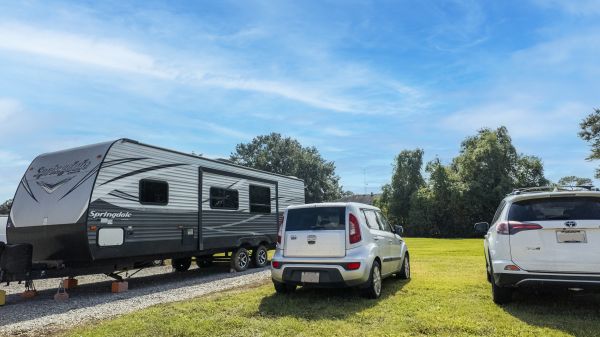 Devon Self Storage - 9214 - 2860 EVANGELINE - 2860 Northeast Evangeline Throughway