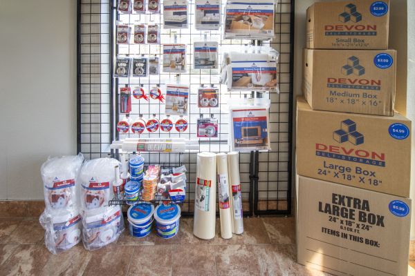 Devon Self Storage - 9219 - PINEHURST - 32777 Texas 249